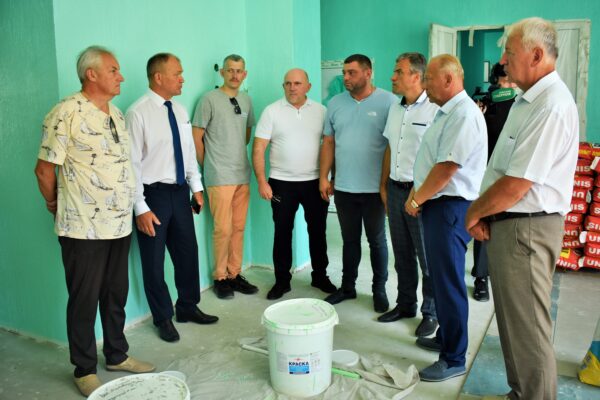 В Дятьковской городской гимназии продолжается капремонт