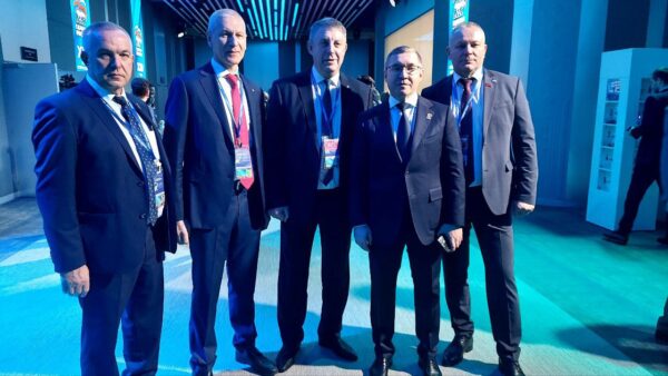 Губернатор Брянщины принимает участие в XXII съезде партии «Единая Россия»