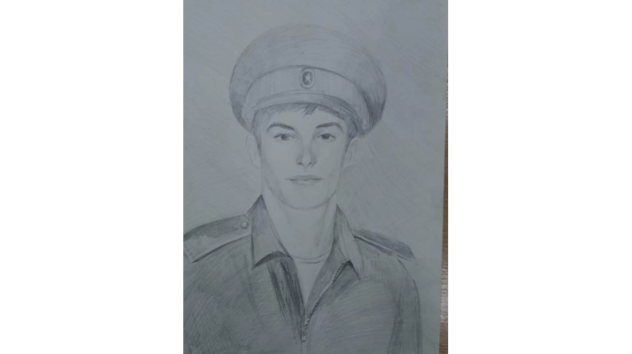 Юные брянские художницы выполнили серию графических портретов Героев СВО
