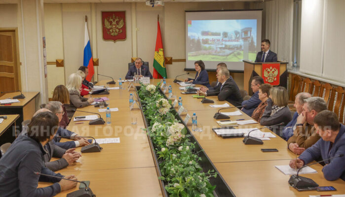 Все школы Фокинского района Брянска оснастили современными спортивными площадками