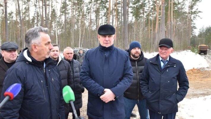 В брянском Сельцо продолжается восстановление территории от незаконной свалки