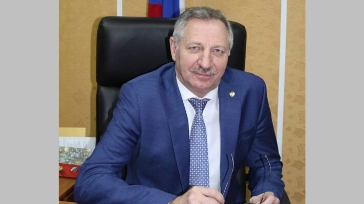 Брянский губернатор поздравил главу Стародубского округа с медалью «За отвагу на пожаре»