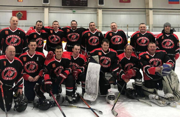 В Климово появилась новая взрослая хоккейная команда «Авангард-1986»