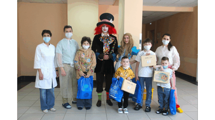 В онкоцентре Брянска устроили праздник для детей