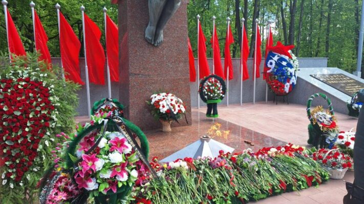 В Бежицком районе Брянска зажгли Вечный огонь