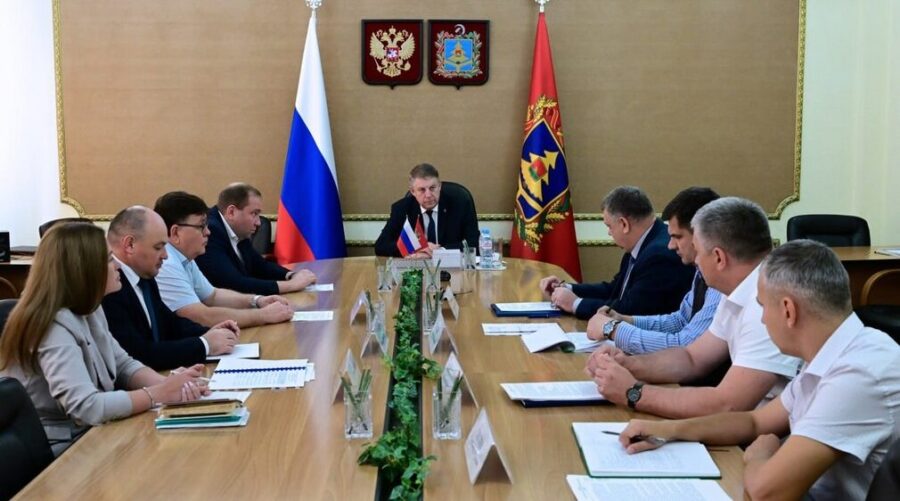 В региональном правительстве обсудили реконструкцию аэропорта «Брянск»