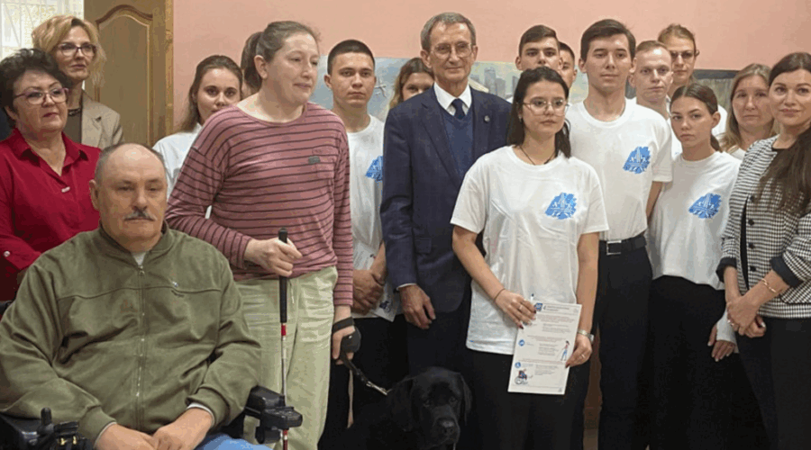 В Брянске член ЦИК Николай Левичев встретился с волонтерами