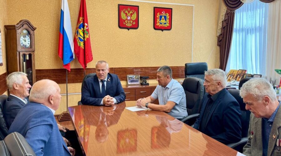 В Брянске вручили медали «80 лет освобождения Брянской области от немецко-фашистских захватчиков»
