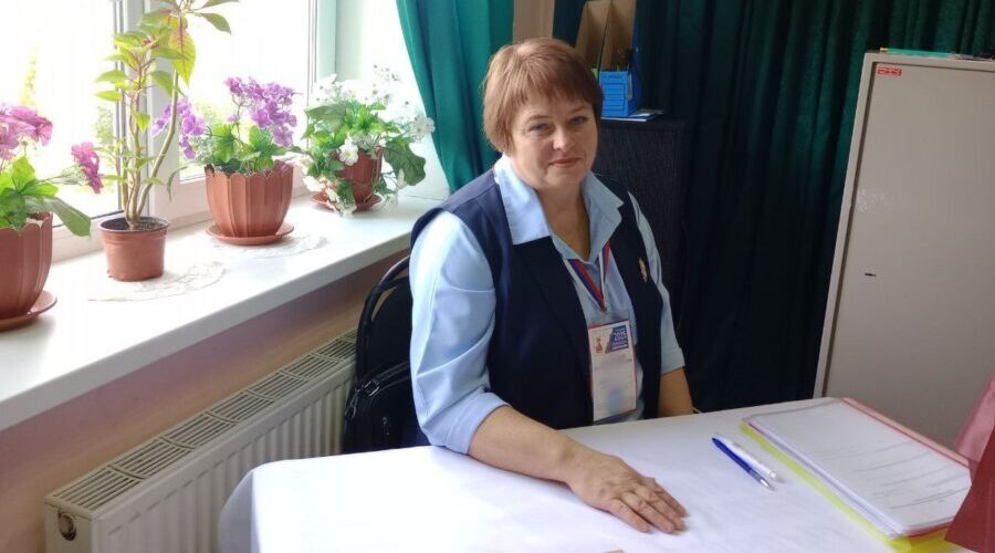 Елена Ященко из с. Савлуково: «Доступность голосования обеспечиваем»