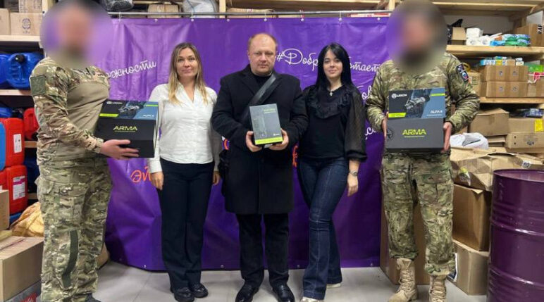 В Брянске бойцам СВО вручили спецтехнику