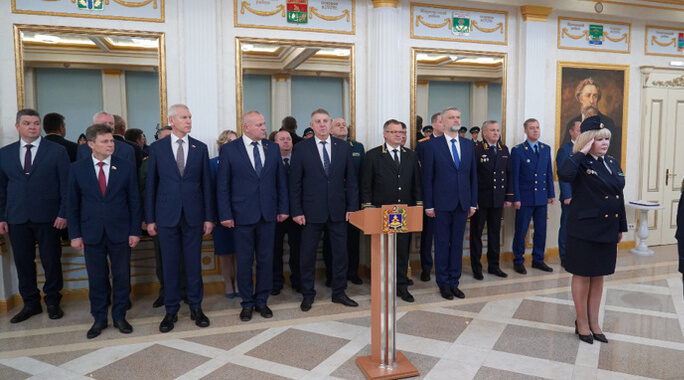 Губернатор Брянщины поздравил сотрудников регионального УФССП с профессиональным праздником