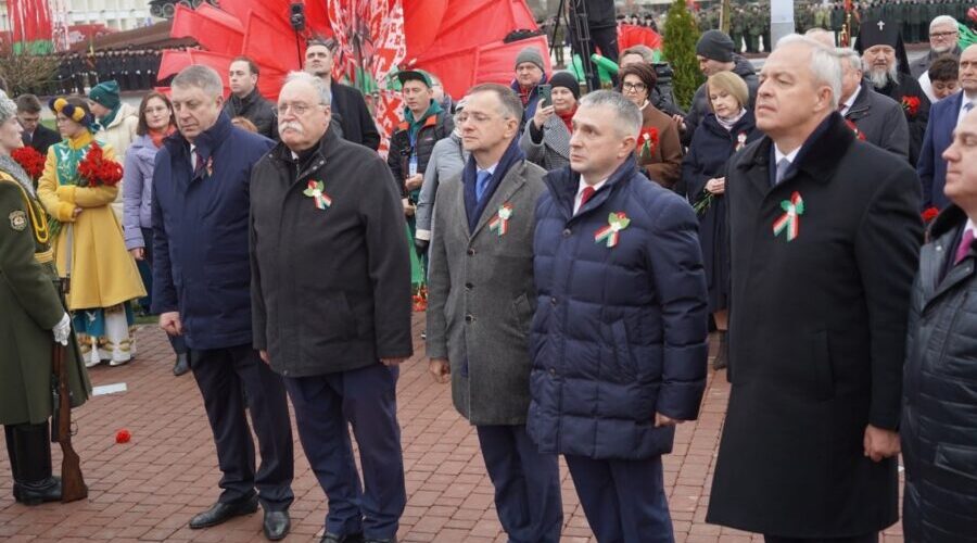 Брянский губернатор принял участие в открытии памятника легендарному Константину Рокоссовскому