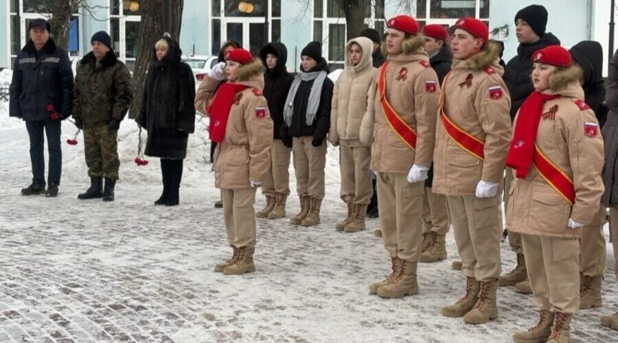 В Брянске стартовал патриотический месячник