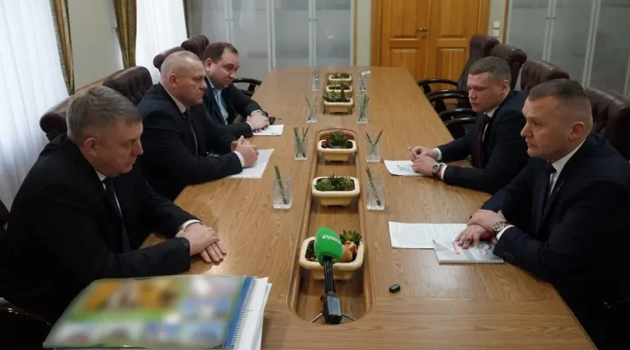 Губернатор Брянщины встретился с гендиректорами ОАО «Гомсельмаш» и АО «Брянсксельмаш»