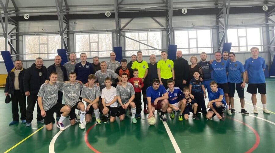 Новый физкультурно-оздоровительный комплекс в с. Жирятино распахнул свои двери   