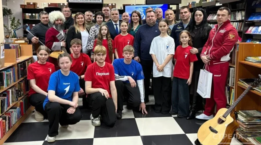 В «Брянсккниге» состоялся музыкальный квартирник «Поют герои»