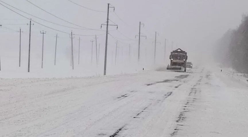 В Брянской области продолжают ликвидировать последствия снегопада