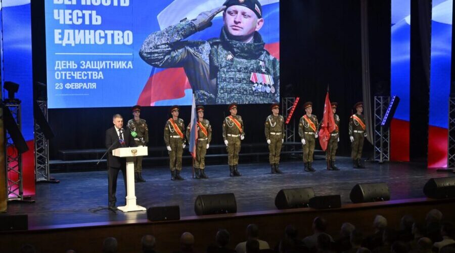 В Брянске прошло торжественное мероприятие ко Дню защитника Отечества