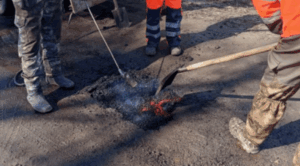 Дорожники в Жирятинском районе трудятся слаженно и эффективно