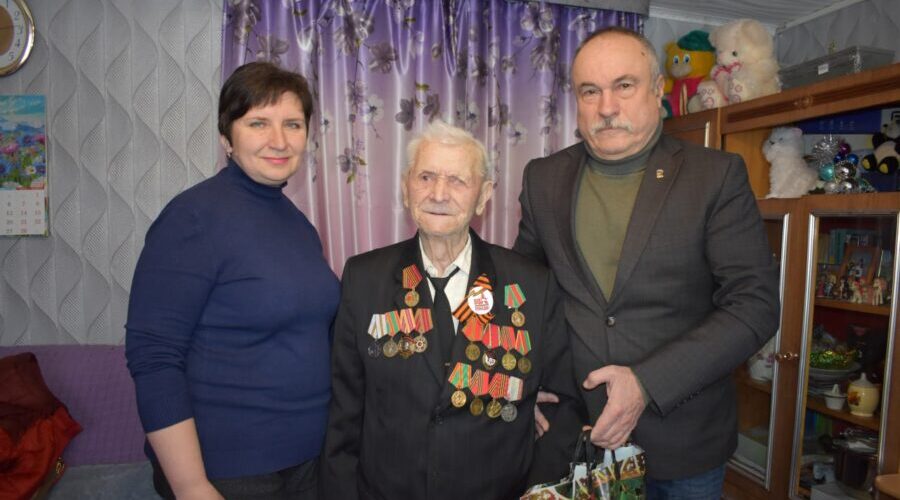 Единороссы Жирятинского района приняли участие в традиционной акции «Забота»       