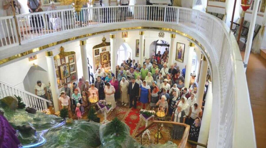 Расписание пасхальных служб, освящение куличей и пасхальной снеди в Жирятинском районе