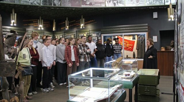 В Брянске на Партизанской поляне открылась выставка памяти жертв геноцида советского народа