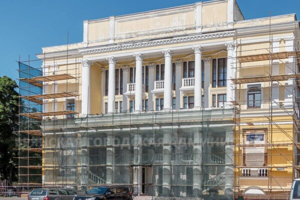 В Брянске ДК Железнодорожников отремонтируют к 1 сентября