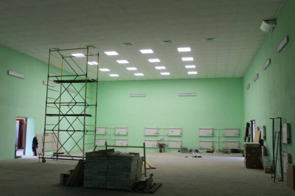 В Комаричском районе завершается ремонт Дома спорта