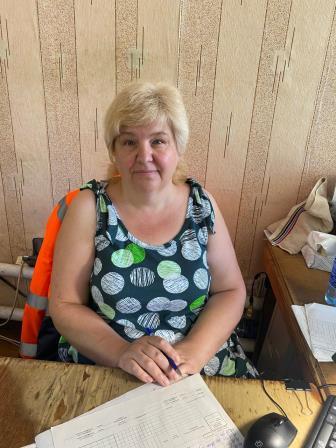 «Служба по контракту — дело настоящих мужчин», считает Лариса Панченкова, жительница с. Жирятино