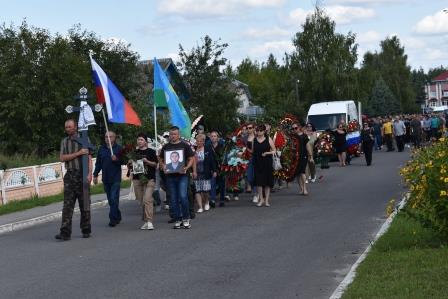 Жители Жирятинского района простились с участником СВО Романом Сергеевичем Филипповым