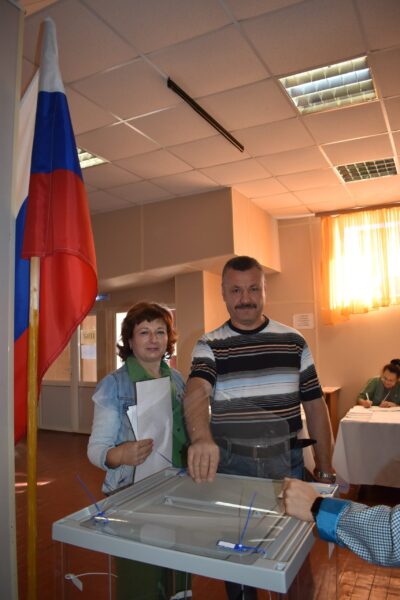 Семейная пара из Жирятинского района проголосовала на выборах