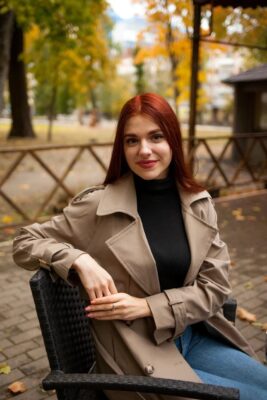 Работники ГБУ «Редакция газеты «Жирятинский край» поздравляют Анастасию Панченкову с наградой