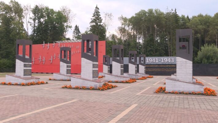 В деревне Хацунь на Брянщине вспоминают страшную трагедию
