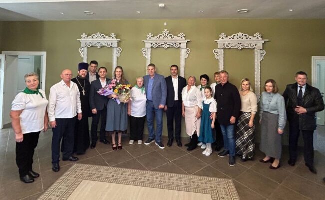 Брянский губернатор и вице- президент Всероссийской Федерации самбо посетили духовно-просветительский центр в селе Алешенка