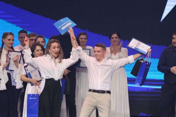 Брянский водитель автобуса забрал приз от VK Records
