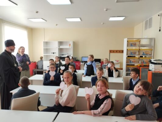 В Жирятинской школе им. А.Ф. Возликова в рамках проекта «Видеть сердцем» прошёл цикл мероприятий