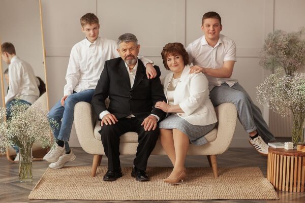 В канун Дня матери пообщались с многодетной семьёй Головатик из Жирятинского района