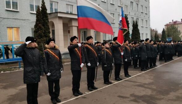 Александр Богомаз посетил кадетскую школу «Юный спасатель» в Клинцах