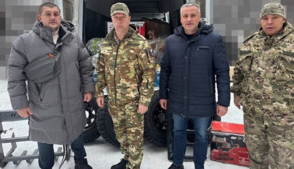 Марина Дбар и члены городского совета получили благодарность от «БАРС-Брянск» за оказанную поддержку.