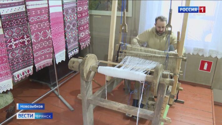 Новозыбковский «Центр социального развития» реализует проект «Светлый мир русской культуры»