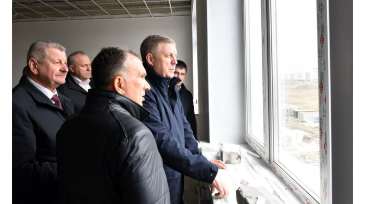 В Брянске продолжается строительство школы по улице Олега Строкина