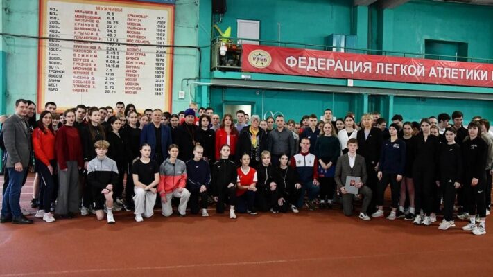 В Брянске прошло открытое первенство по легкой атлетике памяти Вячеслава Симонова