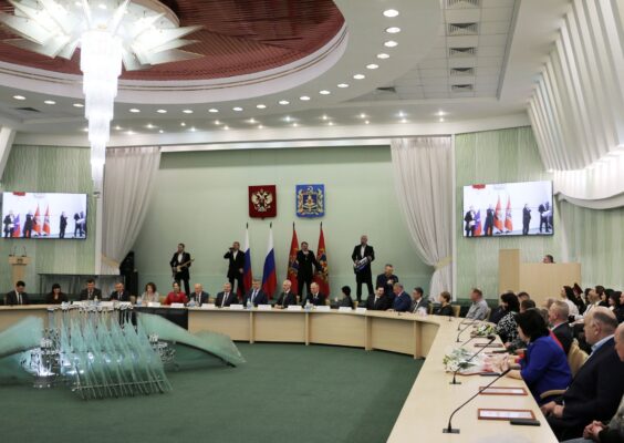 В Брянске поздравили работников и ветеранов ЖКХ с профессиональным праздником