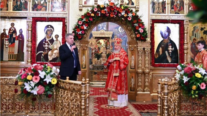 Александр Богомаз поздравил брянцев с Христовым Воскресением