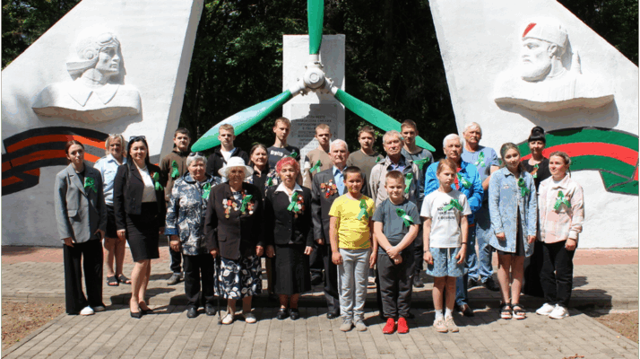 На Партизанском аэродроме под Суземкой почтили память лесных мстителей