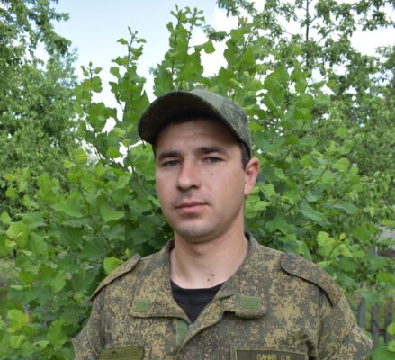 Житель с. Жирятино Сергей Панин: «Солдату стойкость нужна»