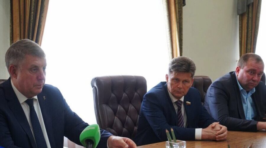 Брянский губернатор встретился с гендиректором ООО «Газпром трансгаз Москва»