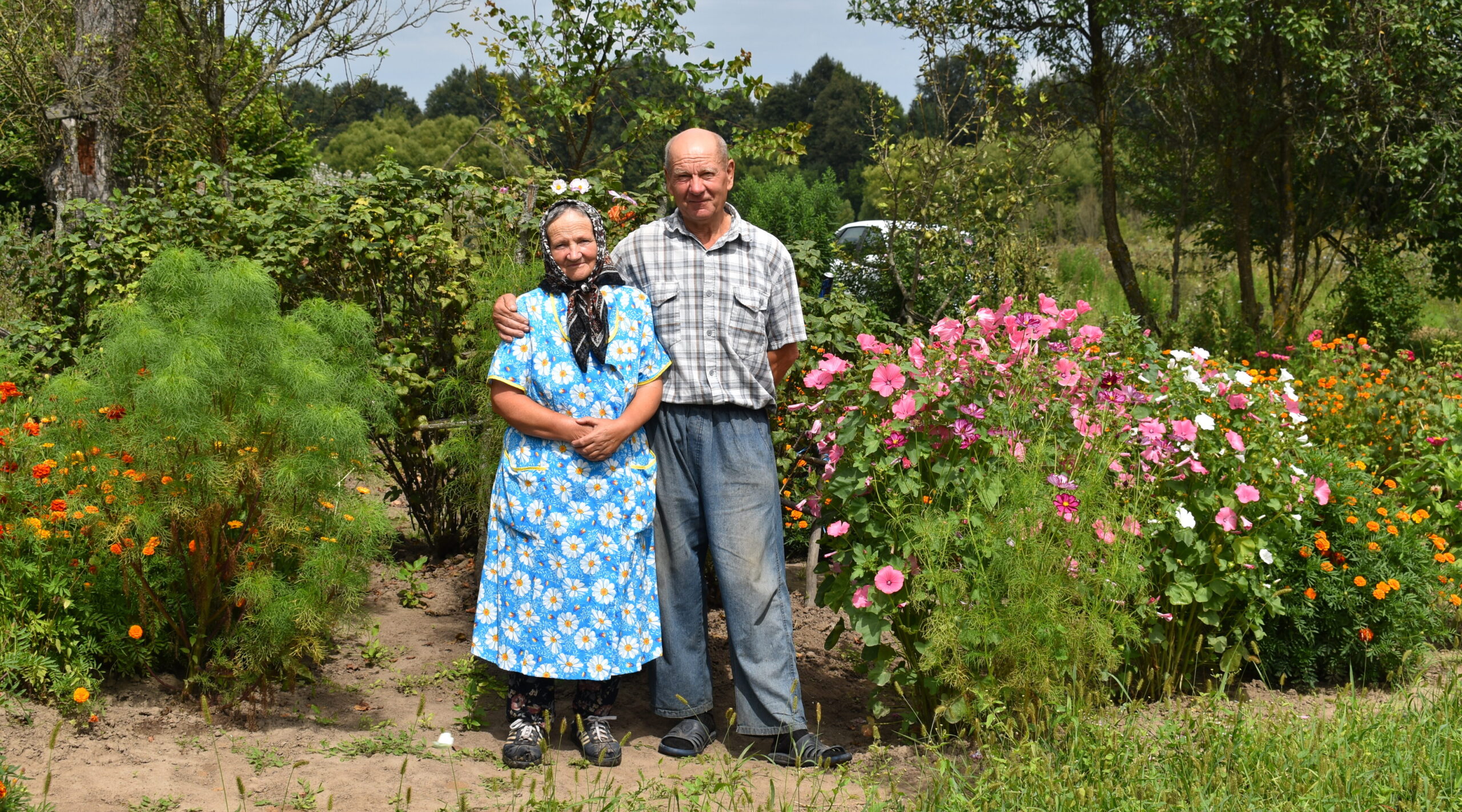 Прекрасная жизнь среди жужжащих семьи Смоловских из Жирятинского района