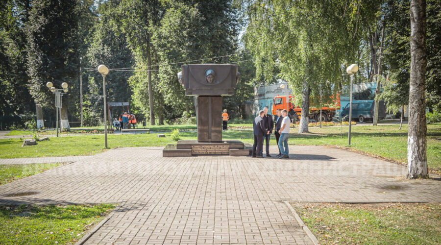 В Брянске в урочище «Лесные сараи» завершён раньше срока ремонт памятника жертвам фашизма