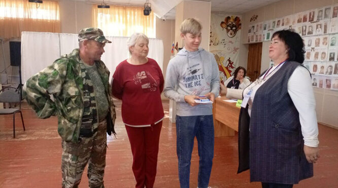 Впервые проголосовал на выборах Никита Мерзлов из с. Жирятино